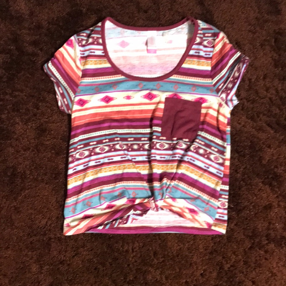 Tribal print cropped shirt with the knot on the end